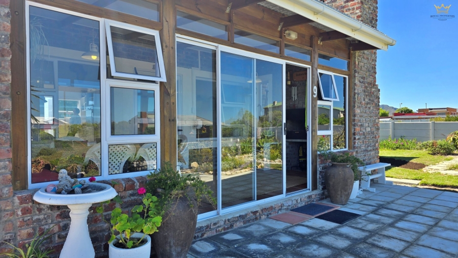 2 Bedroom Property for Sale in Pearly Beach Western Cape